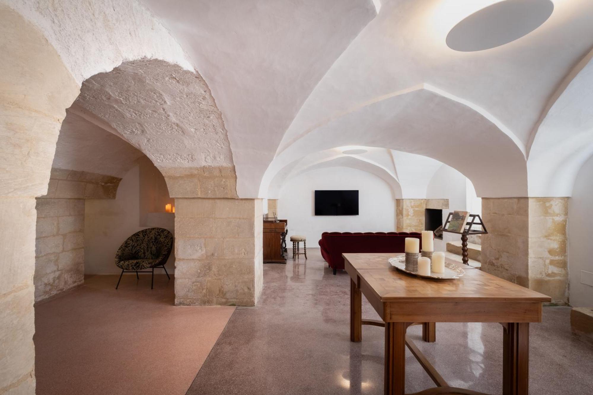 Dimora Del Vescovo Art Boutique Hotel Minervino di Lecce Luaran gambar