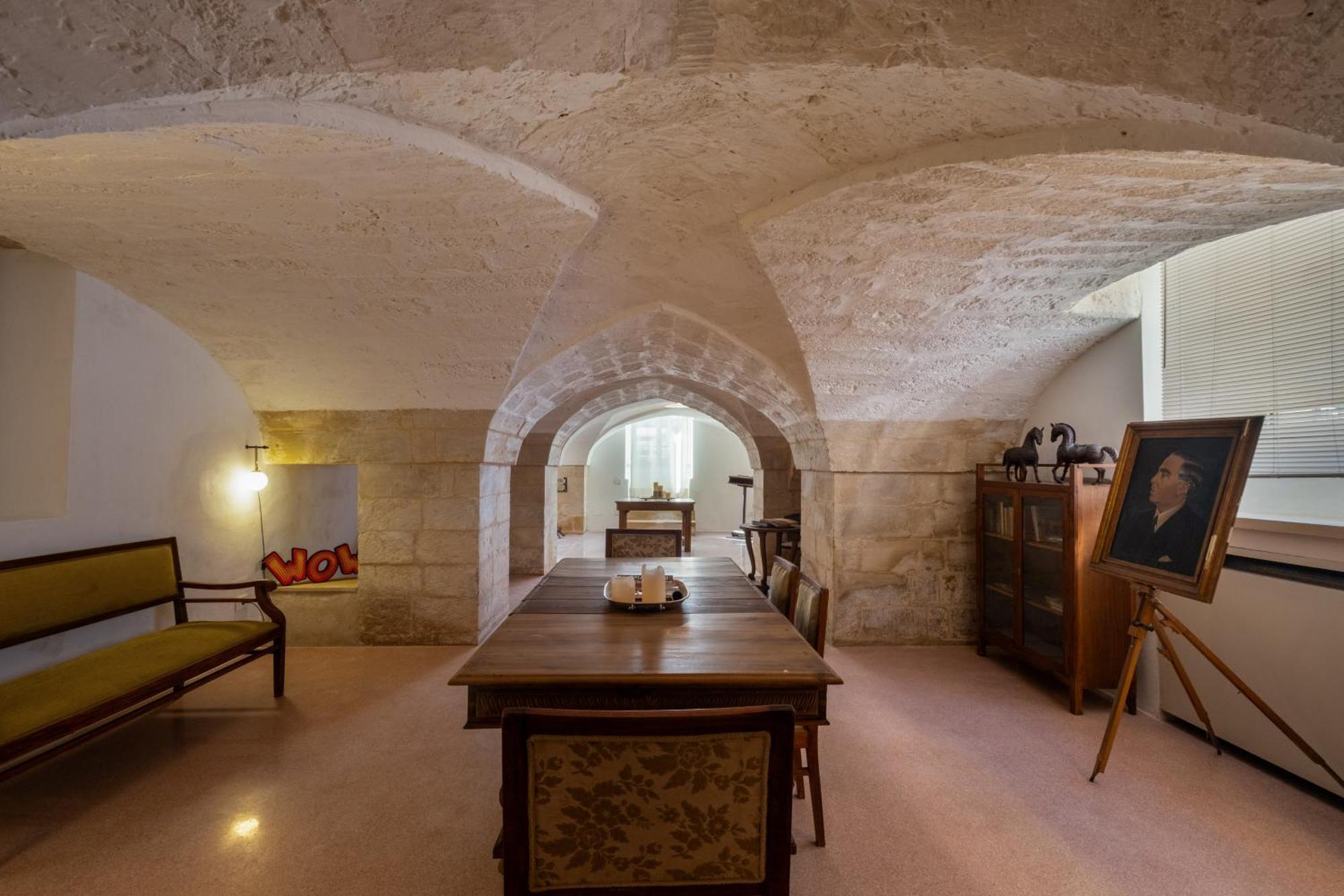 Dimora Del Vescovo Art Boutique Hotel Minervino di Lecce Luaran gambar