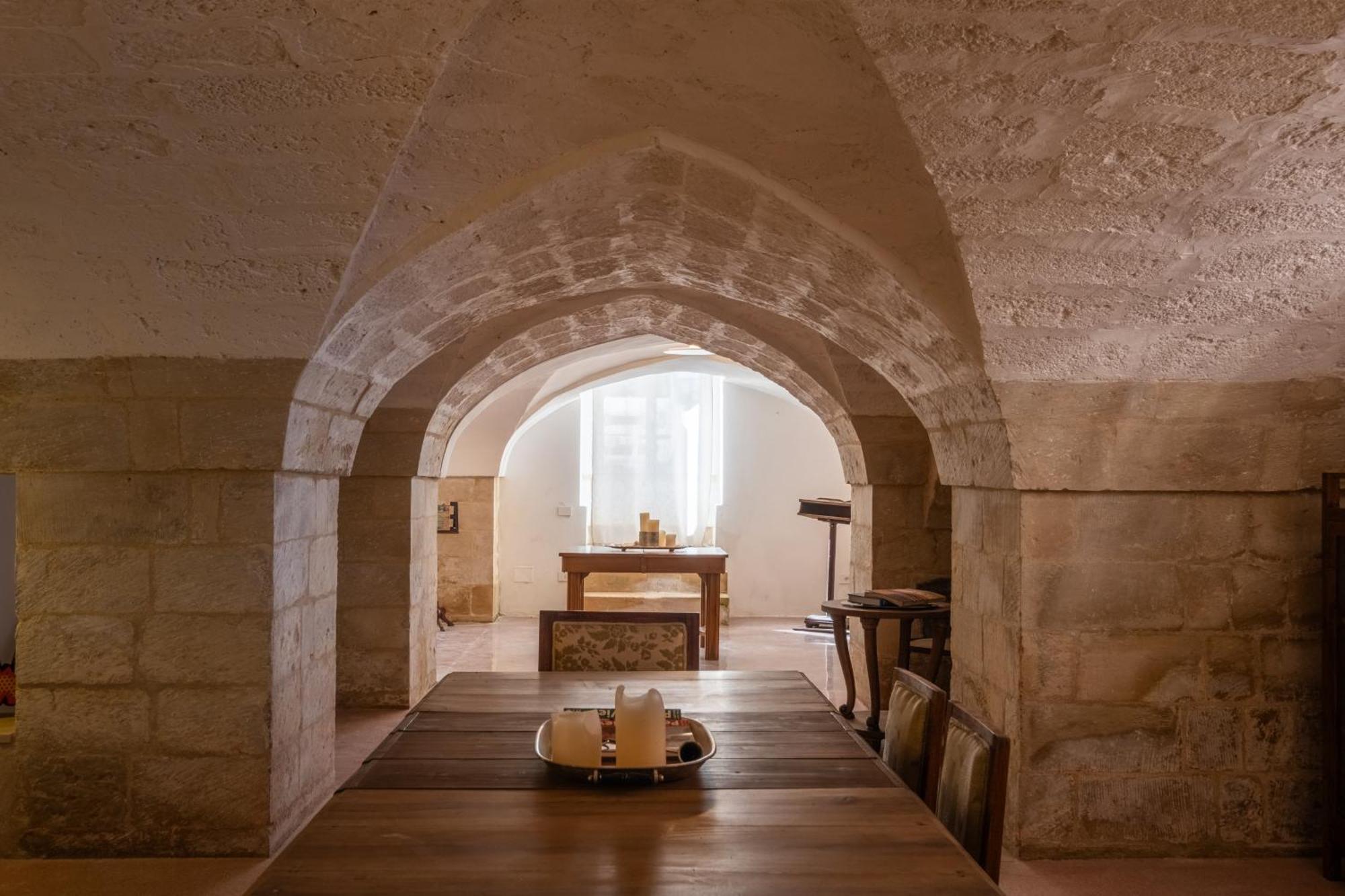 Dimora Del Vescovo Art Boutique Hotel Minervino di Lecce Luaran gambar