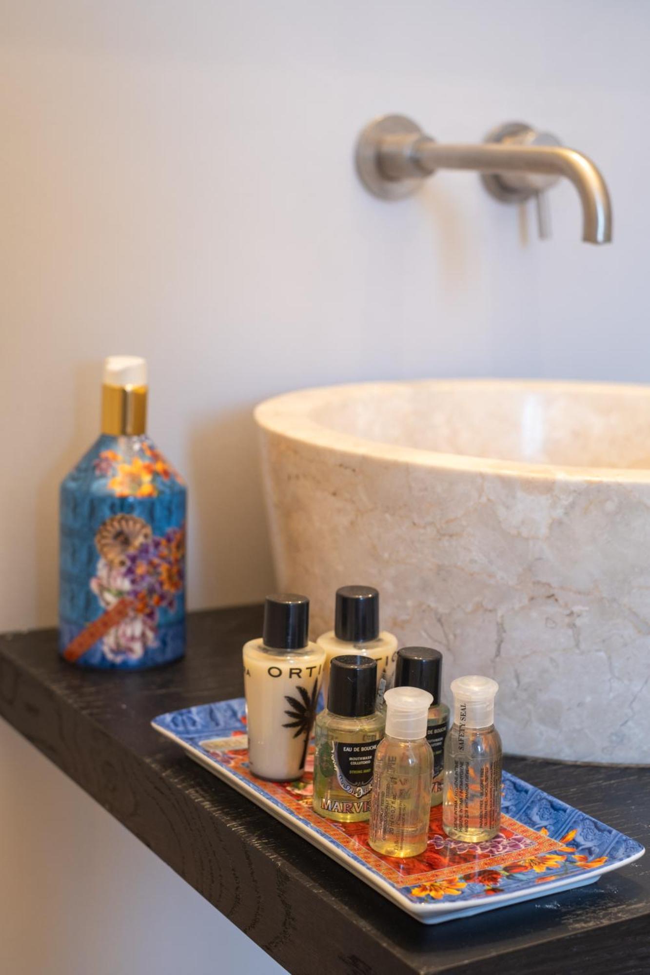 Dimora Del Vescovo Art Boutique Hotel Minervino di Lecce Luaran gambar