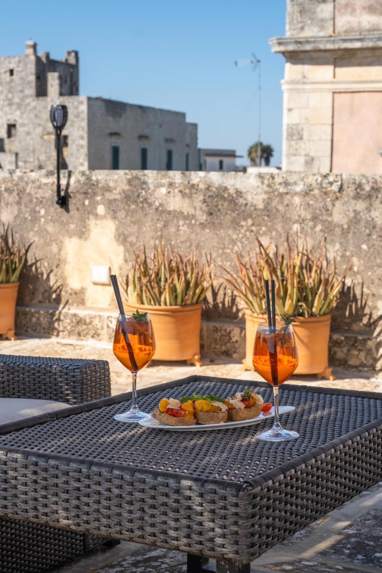 Dimora Del Vescovo Art Boutique Hotel Minervino di Lecce Luaran gambar